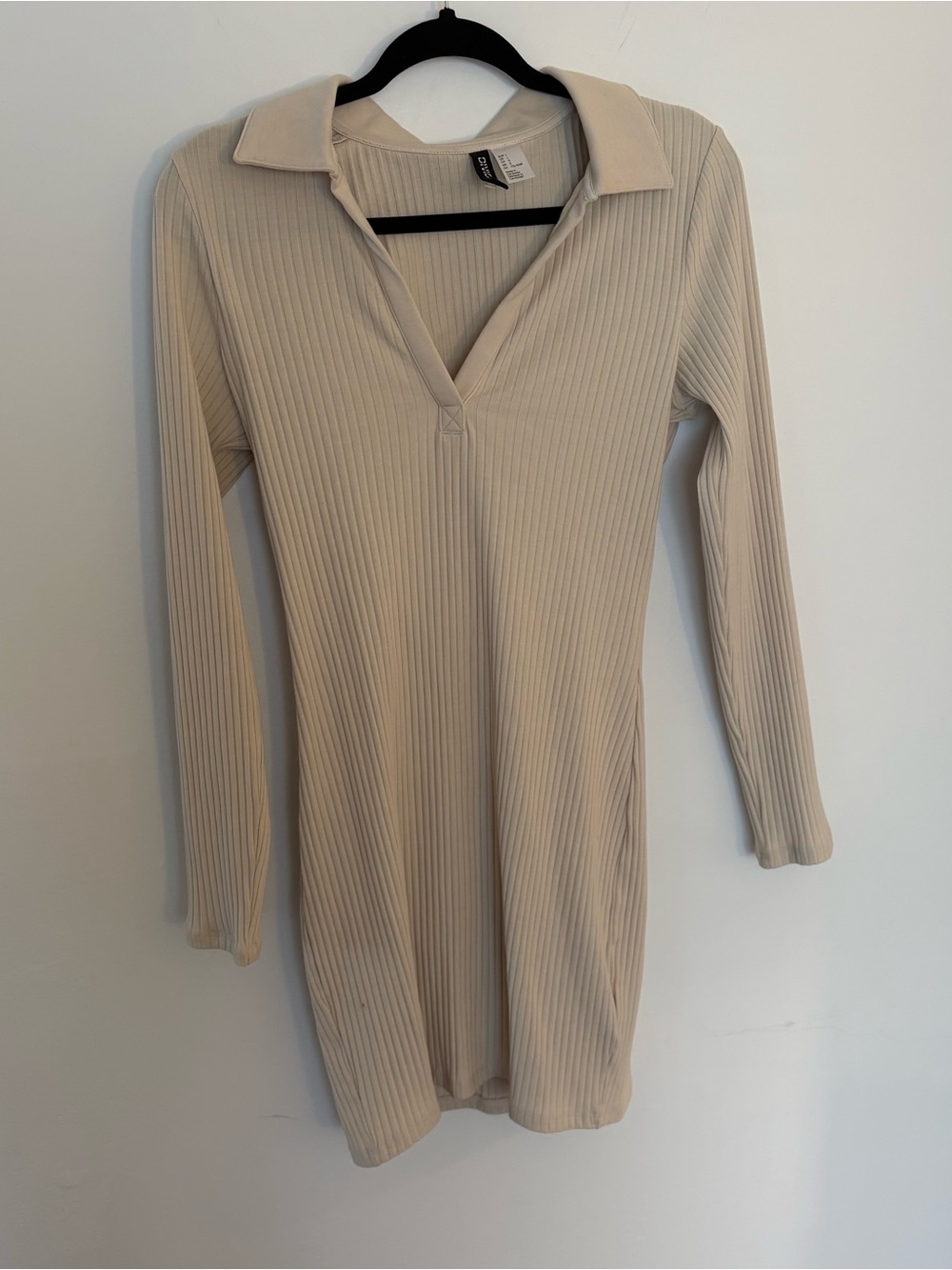 H&M Ribbed Long-Sleeve Collared V-Neck Dress in Beige - Picture 1 of 4